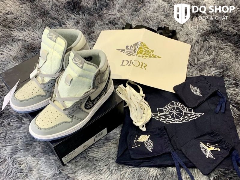 Đánh giá chi tiết giày Nike Air Jordan 1 Dior gây sốt giới trẻ thời gian qua