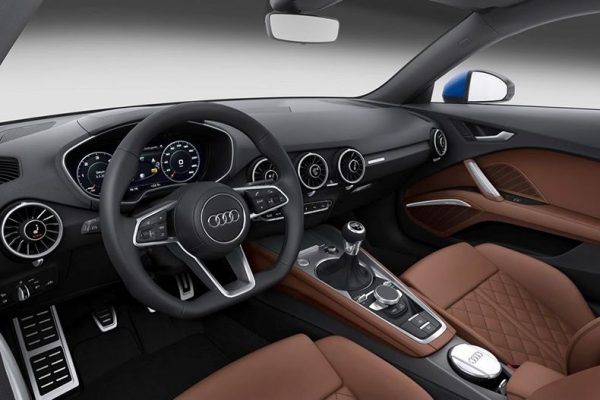 Trải nghiệm dịch vụ chăm sóc nội thất ô tô tại Dozy Auto